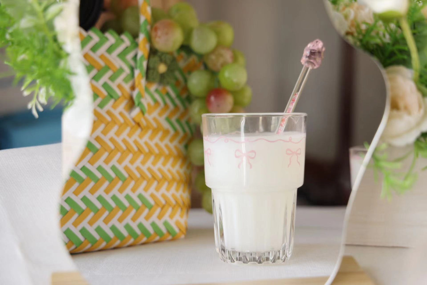 Pink Bow Glass